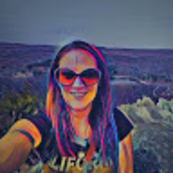 Meet your Posher, Tara90204 - Picture 1 of 1